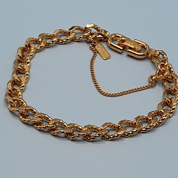 Vintage Monet Gold Plated Charm Bracelet, 1980s, Safety Chain, 7.25 Inches - Picture 9 of 10